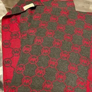 Michael Khors scarff